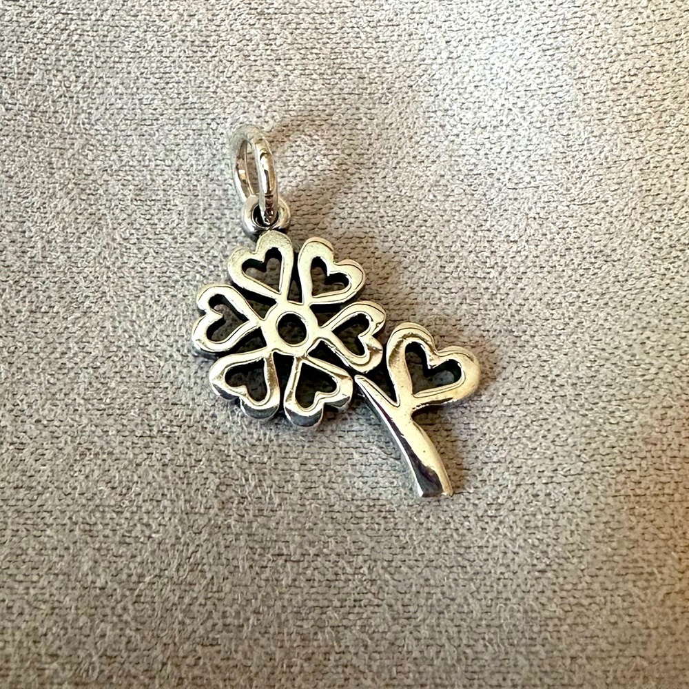 James Avery retired design seven hearts flower